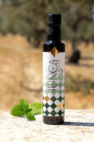 EXTRA VIRGIN OLIVE OIL WITH BASIL